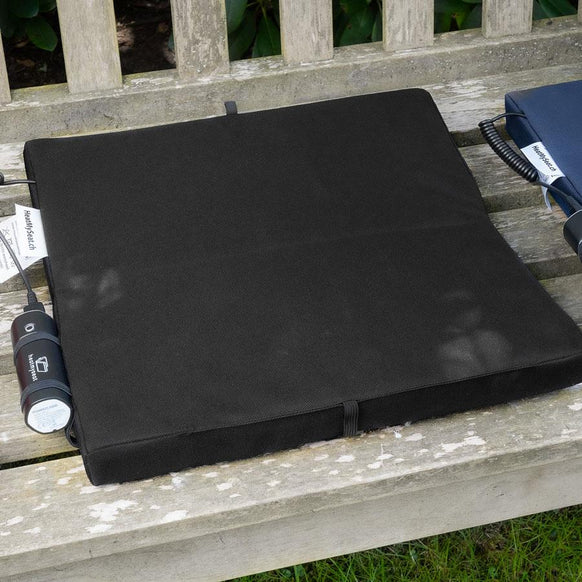 A cool and sporty cordless heating pad with battery in the colour black for the garden. Perfect for every camping trip, restaurant visit or for the balcony.